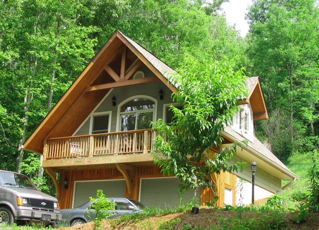 Huntington Garage with Guest quarters above